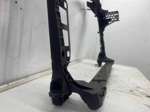 Pas przedni Porsche Cayenne III 9y 17r.- wzmocnienie ramka chłodnic oryginalny 9y0805594r