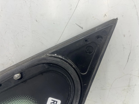 Szyba boczna Opel Zafira B 05-14r. prawy przedni trójkąt karoseryjna