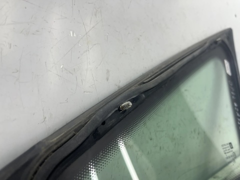 Szyba boczna Opel Zafira B 05-14r. prawy przedni trójkąt karoseryjna