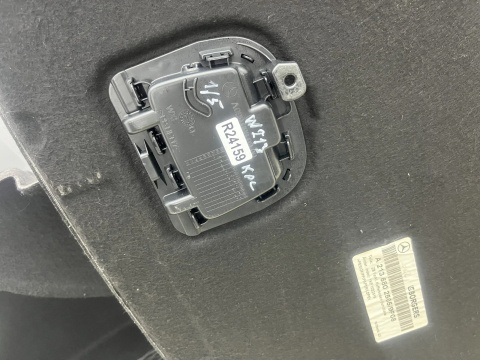 Tapicerka Mercedes w213 16-23r. wykładzina boczki bagażnika wkład mata KPL