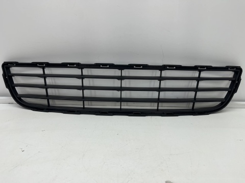 Atrapa Suzuki Swift 5 V 10-13r. NOWY grill przednia DOLNA maskownica kratka zderzaka oryginalna 71721-68l00-5pk