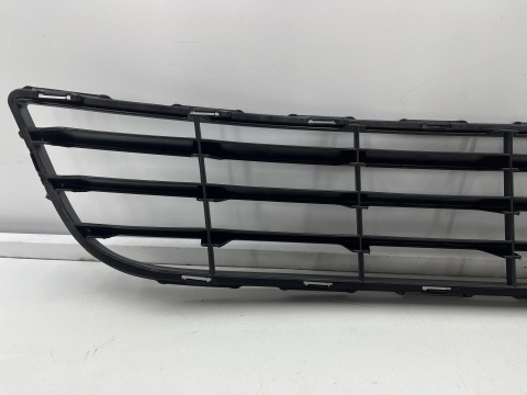 Atrapa Suzuki Swift 5 V 10-13r. NOWY grill przednia DOLNA maskownica kratka zderzaka oryginalna 71721-68l00-5pk