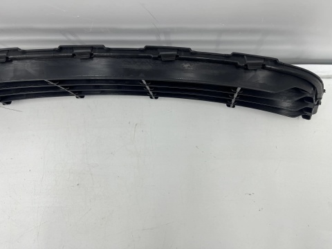 Atrapa Suzuki Swift 5 V 10-13r. NOWY grill przednia DOLNA maskownica kratka zderzaka oryginalna 71721-68l00-5pk