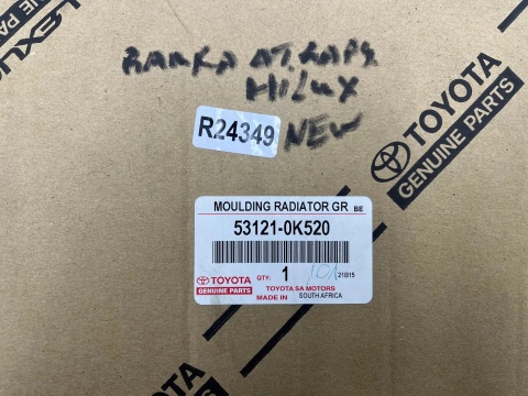 Atrapa Toyota Hilux 7 VII LIFT 11-15r. NOWA ramka chrom maskownica grilla oryginalna 53121-0k520