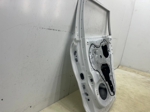 Drzwi Toyota Corolla Cross XG10 20r.- prawe tylne prawy tył