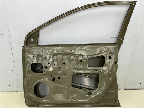 Drzwi Toyota Corolla E16 E18 13-19r. prawe przednie prawy przód nowe oryginalne 67001-02390