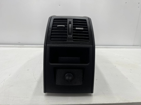 Tunel środkowy Opel Zafira B 05-14r. uchwyt na kubki tylne kratki nawiewu EU 13144422