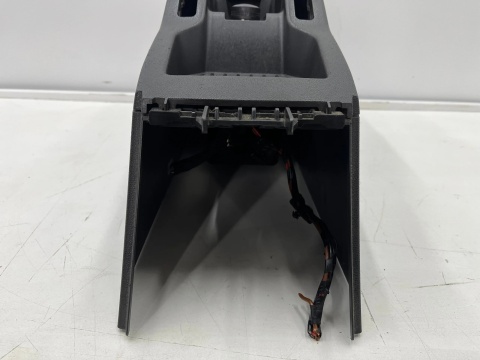 Tunel środkowy Opel Zafira B 05-14r. uchwyt na kubki tylne kratki nawiewu EU 13144422