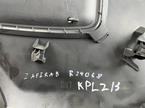 Tunel środkowy Opel Zafira B 05-14r. uchwyt na kubki tylne kratki nawiewu EU 13144422