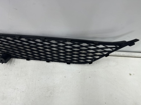 Atrapa Mitsubishi Outlander II 06-09r. grill przednia maskownica zderzaka nowa orginalna 6402A037