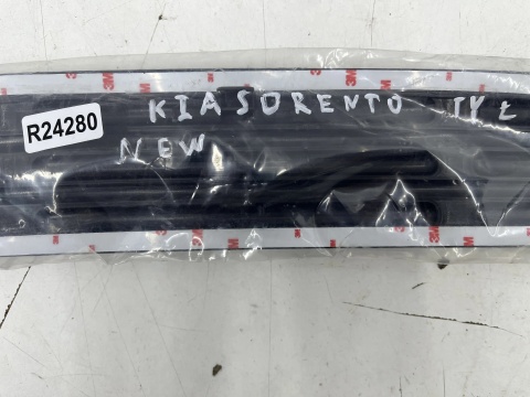 Listwa zderzaka Kia Sorento I 02-09r. tył dokładka próg bagażnika nowy oryginalny 866453E000