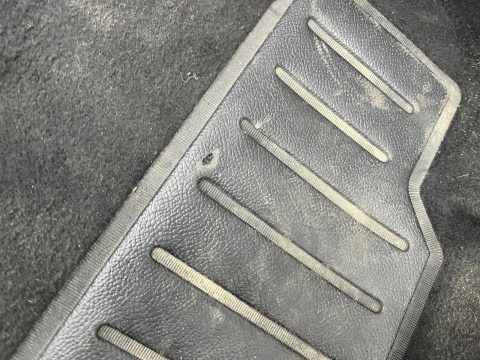 Wykładzina Mazda 6 II GH 07-12r. podłoga dywan mata EUROPA