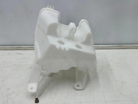 Zbiorniczek spryskiwaczy Toyota Yaris II 05-11r. do szyb na płyn do szyb nowy orginalny 85315-0d060