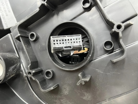 Lampa reflektor Audi A3 8v LIFT 16-20r. prawa przednia XENON EU oryginalna prawy przód KSENON 8v0941006e