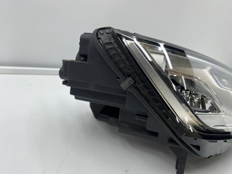 Lampa reflektor Audi A4 B9 8w 15-19r. PRAWA przednia XENON KSENON + LED oryginalna EUROPA prawy przód 8w0941006