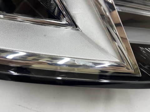 Lampa reflektor Audi A4 B9 8w 15-19r. PRAWA przednia XENON KSENON + LED oryginalna EUROPA prawy przód 8w0941006