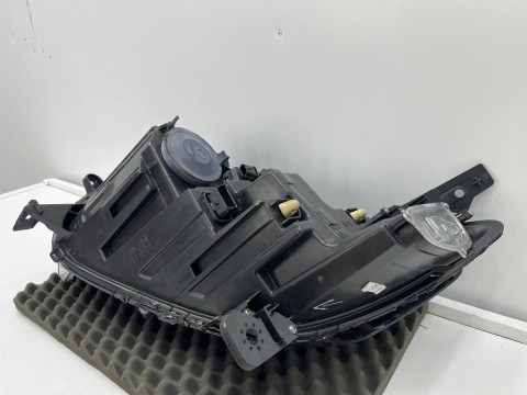 Lampa reflektor Dacia Sandero 3 III + Stepway Logan 3 III Jogger 21r- PRAWA przednia LED + H7 EUROPA 260107920r prawy przód