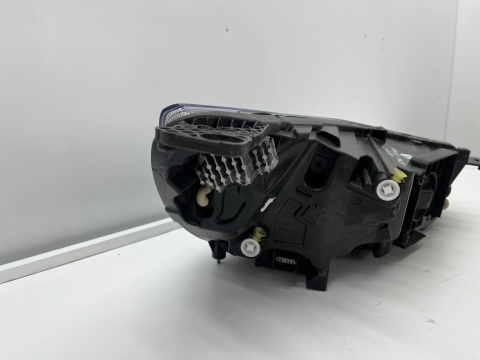 Lampa reflektor Ford Focus MK4 Lift 21-25r. LEWA przednia Full Ford LED EU