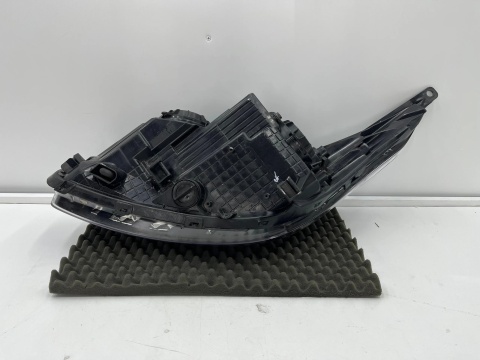 Lampa reflektor Kia Ceed II 2 Proceed 2 II 12-18r. prawa przednia soczewka + pasek LED prawy przód EUROPA 92102-a2220