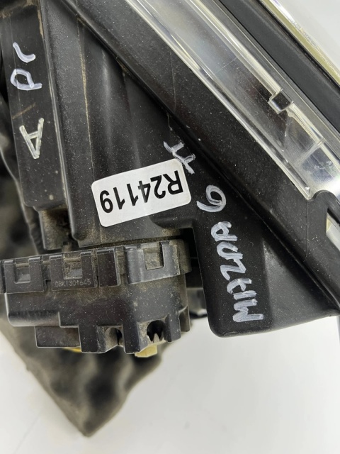 Lampa reflektor Mazda 6 II GH 07-10r. PRAWA przednia EU soczewka oryginalna prawy przód