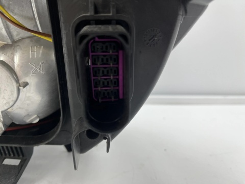 Lampa reflektor Mercedes Sprinter w906 06-13r. PRAWA przednia zwykła H7 Europa oryginalna a9068200261 prawy przód