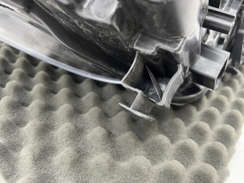 Lampa reflektor Mercedes w176 A-klasa 12-18r. lewa przednia bi-Xenon EU bi-ksenon oryginalna lewy przód a1768201161