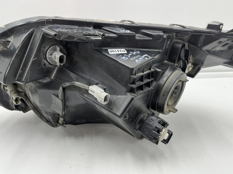 Lampa reflektor Mitsubishi L200 KJ KK KL KB 15-19r. PRAWA przednia EU oryginalna zwykła prawy przód 8301с730