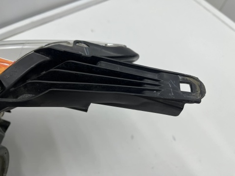 Lampa reflektor Mitsubishi L200 KJ KK KL KB 15-19r. PRAWA przednia EU oryginalna zwykła prawy przód 8301с730