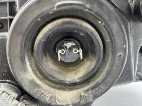 Lampa reflektor Mitsubishi L200 KJ KK KL KB 15-19r. PRAWA przednia EU oryginalna zwykła prawy przód 8301с730