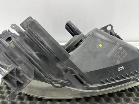 Lampa reflektor Opel Zafira B 05-08r LEWA przednia 24451052 lewy przód EU