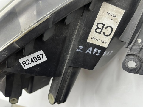 Lampa reflektor Opel Zafira B 05-08r LEWA przednia 24451052 lewy przód EU