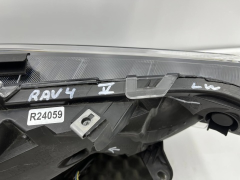 Lampa reflektor Toyota Rav4 V XA50 19r.- LEWA przednia Full LED lewy przód EUROPA