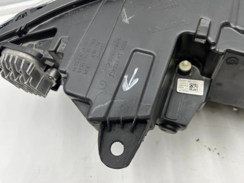 Lampa reflektor Volvo XC90 II 14r.- LEWA przednia MILED Full LED oryginalna