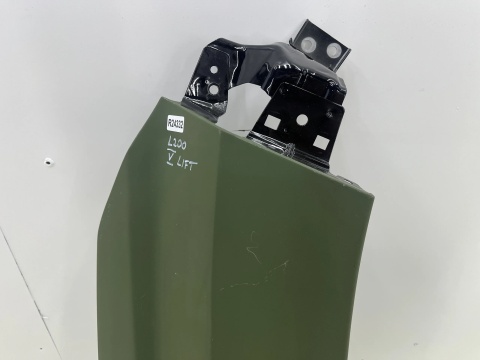 Błotnik Mitsubishi L200 5 V 19-23r. Lift prawy przedni prawy przód