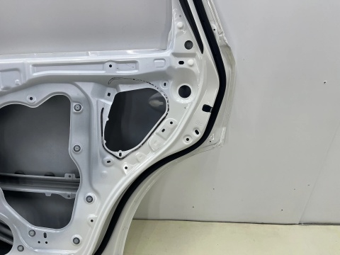 Drzwi Mazda CX-5 CX5 2 II 16-25r. prawe tylne prawy tył KB7W72010