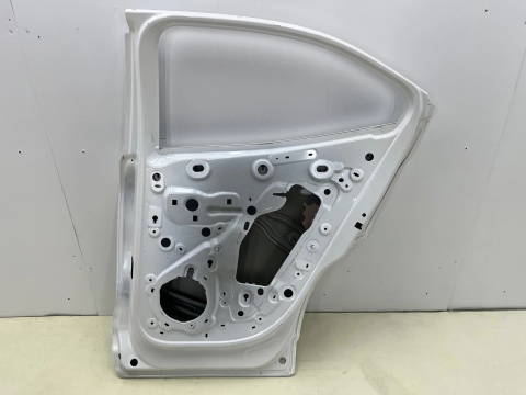 Drzwi Opel Mokka B II 20r.- prawe tylne prawy tył