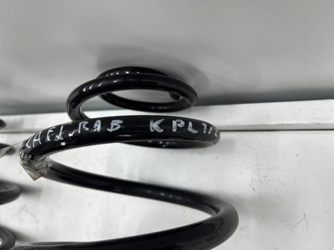 Sprężyna tylna Opel Zafira B 04-15r. sprężyny tylne komplet