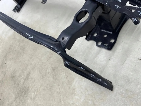 Belka zderzaka VW Touran 2 II 5ta 15r.- przednie wzmocnienie przód 5ta807611