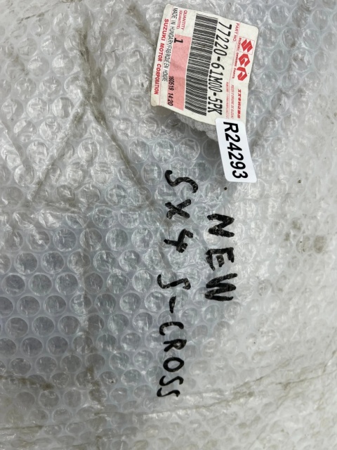 Listwa Suzuki SX4 S-Cross 13-21r. lewy przedni rant nadkola błotnika nowe orginalne 77220-61M00-5PK