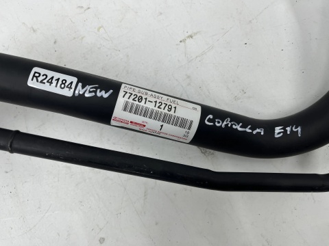 Rura wlewu paliwa Toyota Corolla X E14 E15 06-13r. BENZYNA NOWY przewód zbiornika paliwa 77201-12791