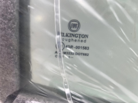 Szyba boczna Fiat 500 Abarth 500 07r.- NOWA prawa przednia szyba z drzwi oryginalna prawy przód 68420175aa