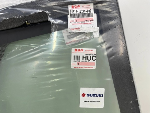 Szyba przednia Toyota Corolla XII E21 Suzuki Swace 20r.- NOWA czołowa z otworem na sensor czujnik kamerę ORYGINALNA