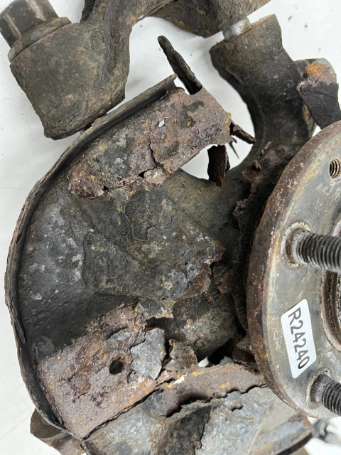 Zwrotnica Mazda 6 II GH 07-12r. 2.2 MZR-CD diesel piasta lewy przód