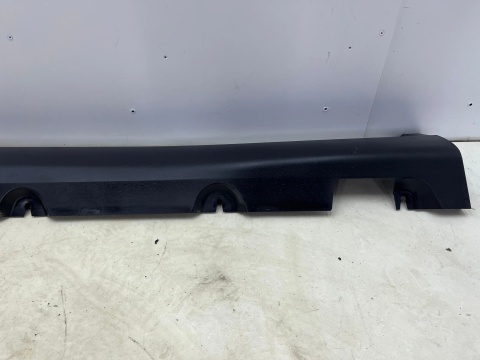 Nakładka progu Mercedes GLC 1 I 253 15-22r. lewa listwa progowa zewnętrzna a2536980800