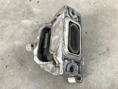 Poduszka skrzyni biegów Volkswagen Audi Seat Skoda mocowanie łapa silnika