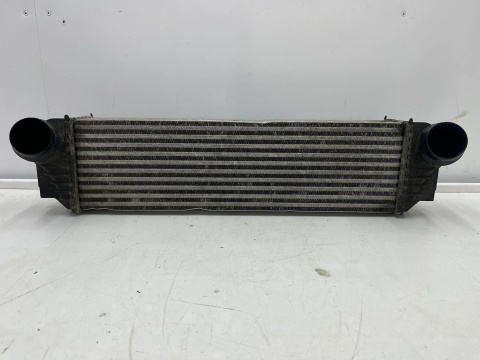 Chłodnica intercoolera BMW F01 F02 F07 F10 F11 08-17r. 2.0D 2.5D 3.0D diesel intercooler oryginał 7805629