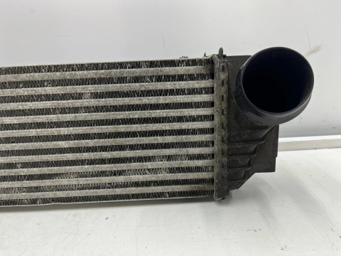 Chłodnica intercoolera BMW F01 F02 F07 F10 F11 08-17r. 2.0D 2.5D 3.0D diesel intercooler oryginał 7805629