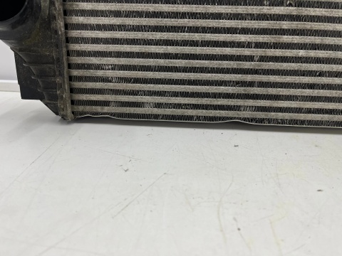 Chłodnica intercoolera BMW F01 F02 F07 F10 F11 08-17r. 2.0D 2.5D 3.0D diesel intercooler oryginał 7805629