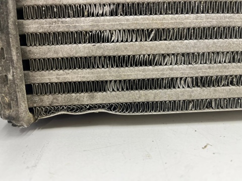 Chłodnica intercoolera BMW F01 F02 F07 F10 F11 08-17r. 2.0D 2.5D 3.0D diesel intercooler oryginał 7805629