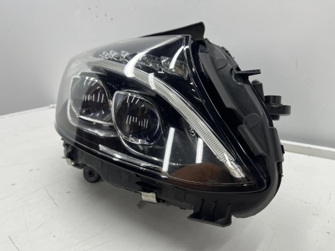 Lampa reflektor Mercedes W205 C-klasa 15-18r. PRAWA przednia Full LED Europa prawy przód a2059069401 oryginalna
